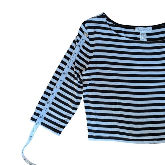 Forever 21 Black and White Striped Cropped Top with 3/4 Sleeves Women Size Large - Picture 10 of 10